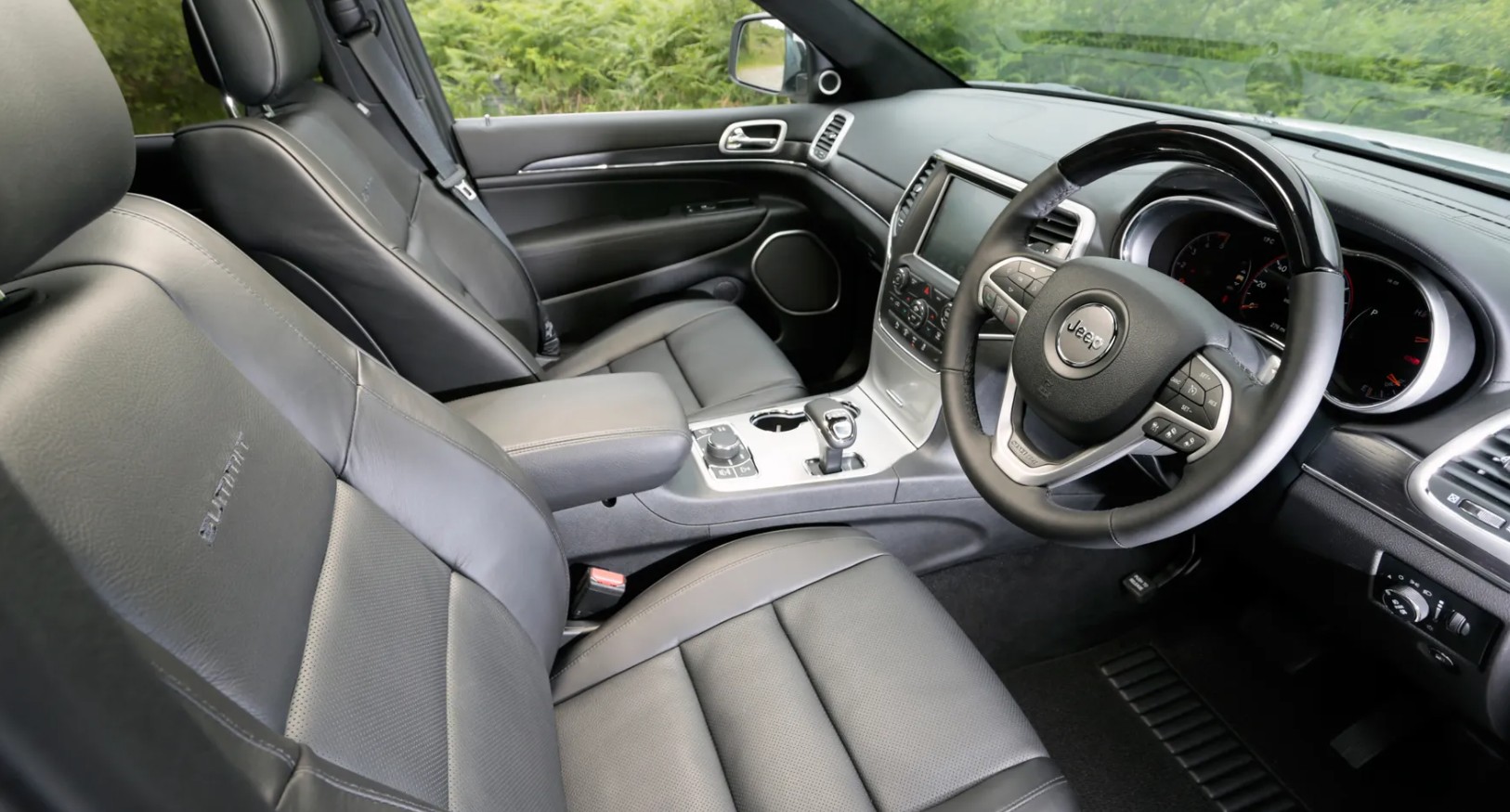 2027 Jeep Grand Cherokee Interior