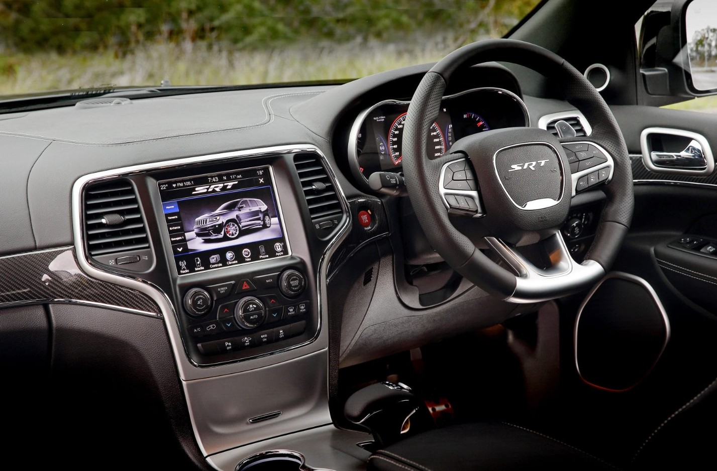 Jeep 2027 Grand Cherokee SRT8 Interior